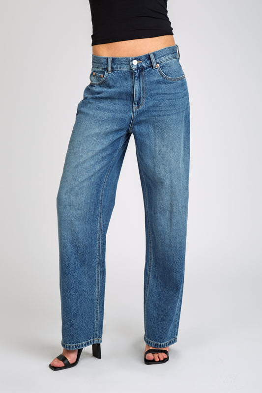 LOW PRO SKATER JEAN - MEDIUM INDIGO
