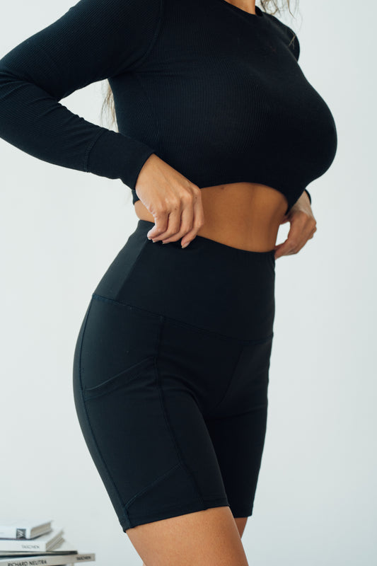 Essential Everyday Biker Short - Black
