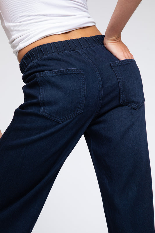 PULL ON JEANS - CARBON INDIGO