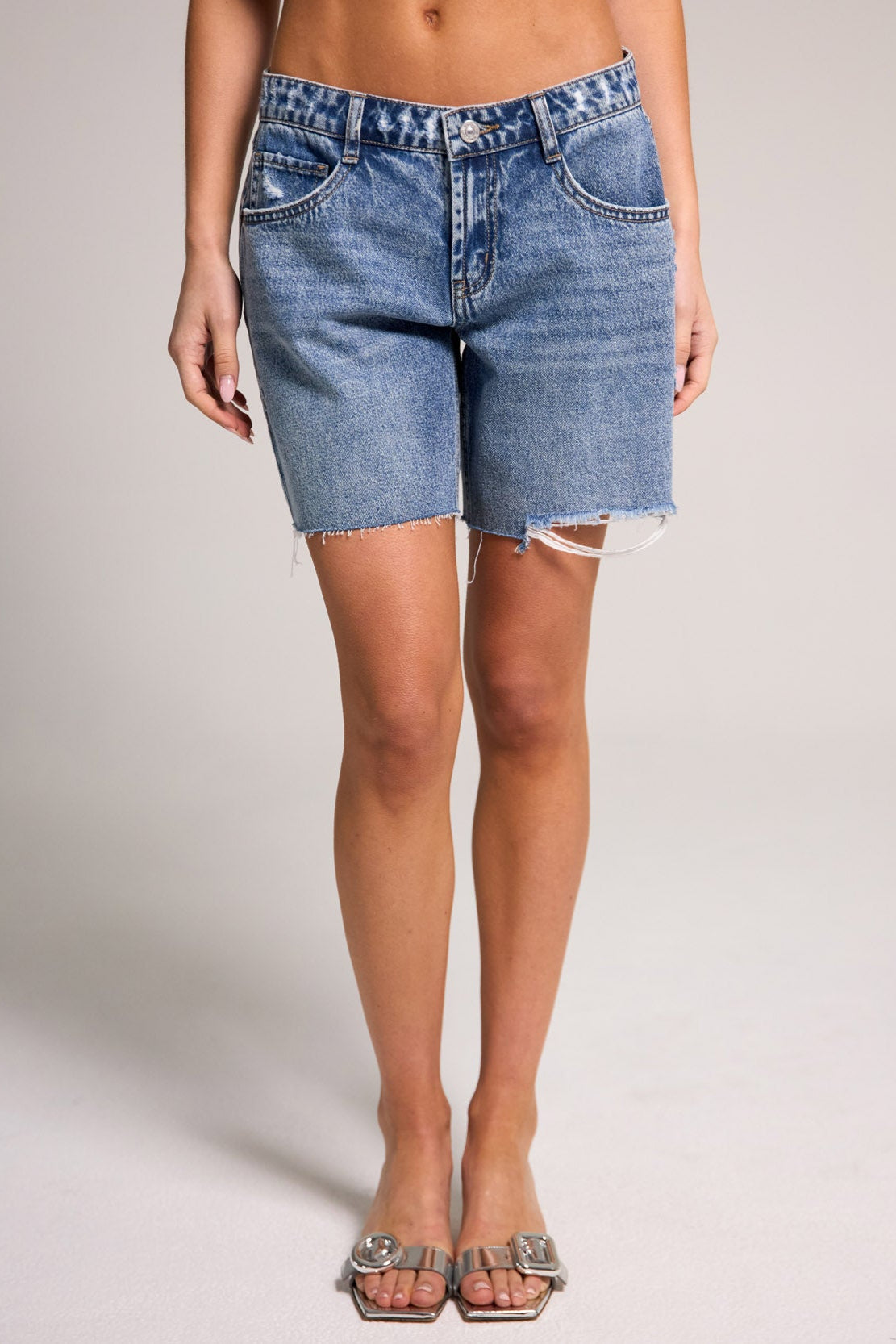 Stylish Belle's Baggy Bermuda Short - Medium Indigo, crafted from 100% cotton for comfort and trend.