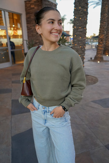 Everyday Cropped Crew Neck Sweatshirt - Olive