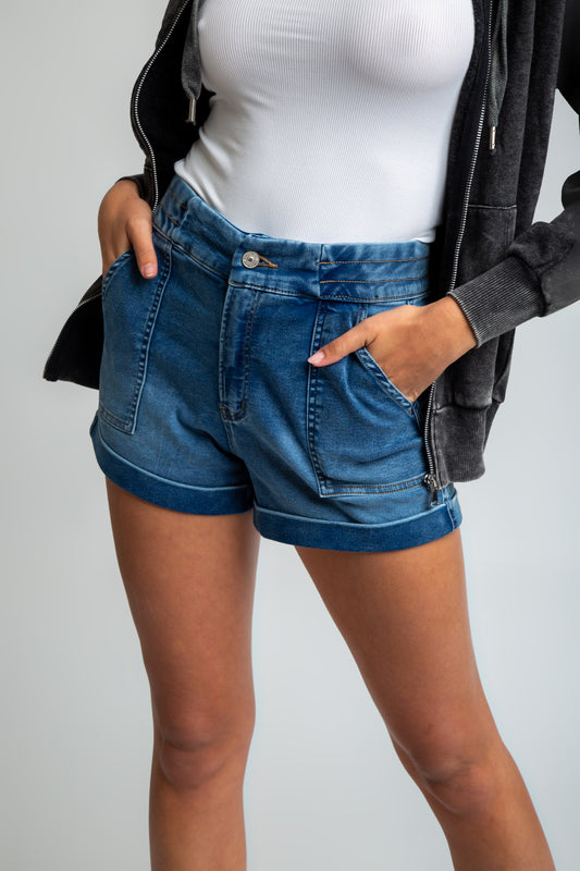 THE CUFFED SHORT - MEDIUM INDIGO