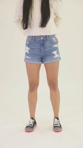 Super High Rise Mom Short W/ Cuff
